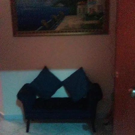 Cleopatra Couette-café *