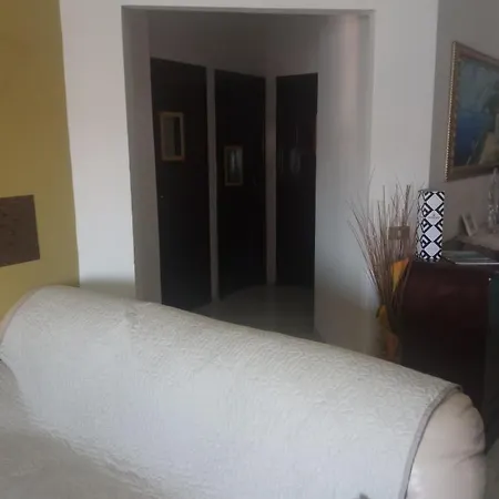 Cleopatra Bed & Breakfast *