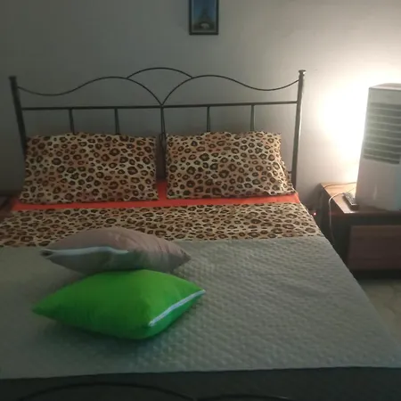Cleopatra Bed & Breakfast *