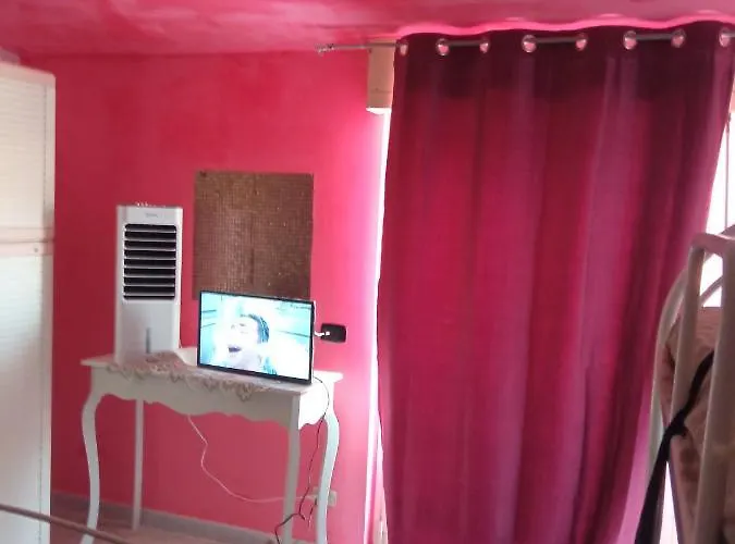 Cleopatra Couette-café Scalea