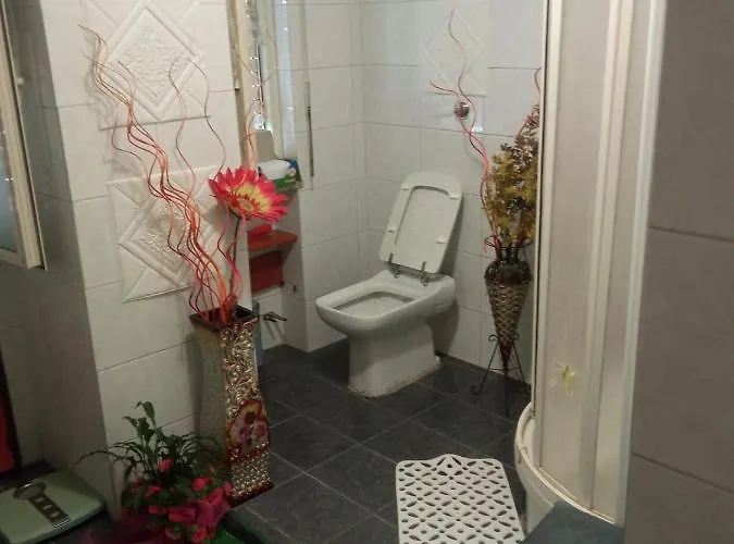 Cleopatra Couette-café Scalea