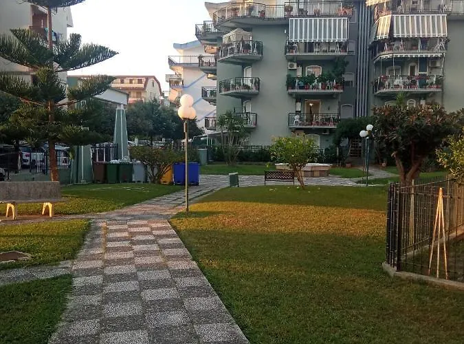 Cleopatra Couette-café